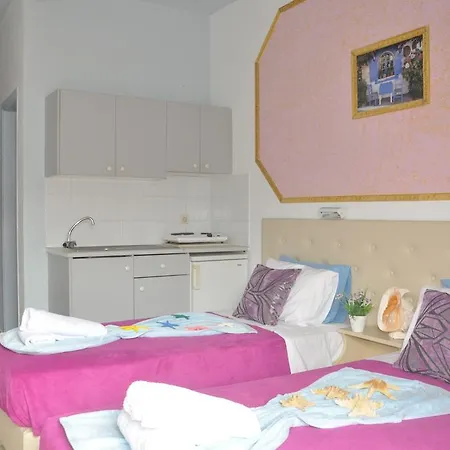 Minoa Sun Malia